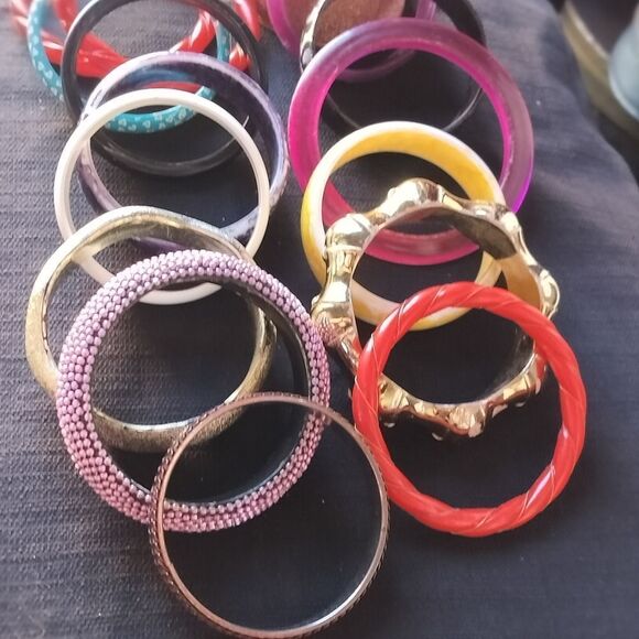 Lot Of 16 Different Unique Bangle Bracelets - Picture 14 of 14
